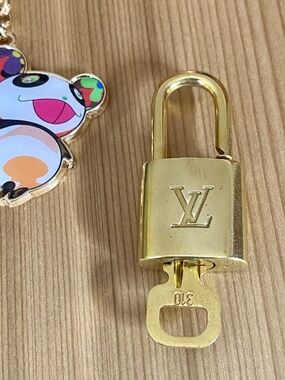 Louis Vuitton Padlock & Key Set #310 + Free Gift Charm Good